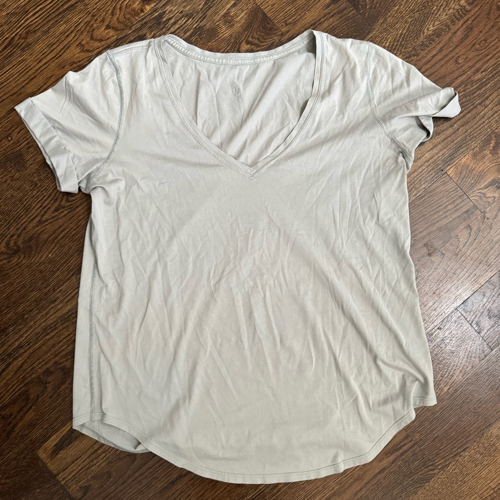 Lululemon VNeck Mint Green Shirt Gem